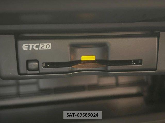 Mitsubishi OUTLANDER PHEV 2024-11 8101105-6