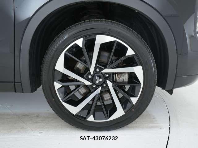 Mitsubishi OUTLANDER PHEV 2022-06 8101107-18