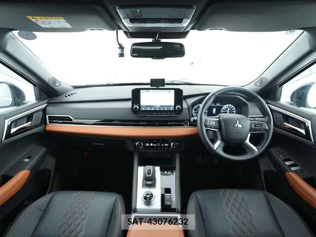 Mitsubishi OUTLANDER PHEV 2022-06 8101107-4