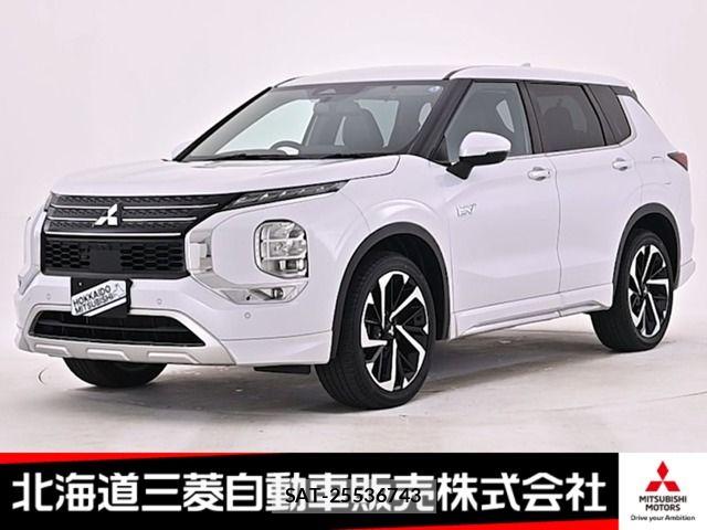 Mitsubishi OUTLANDER PHEV 2023-02 8101112-0