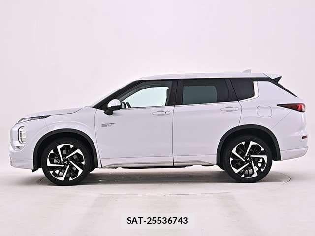 Mitsubishi OUTLANDER PHEV 2023-02 8101112-2