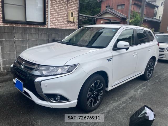 Mitsubishi OUTLANDER PHEV 2018-02 8101120-0