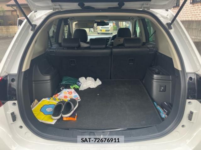 Mitsubishi OUTLANDER PHEV 2018-02 8101120-16