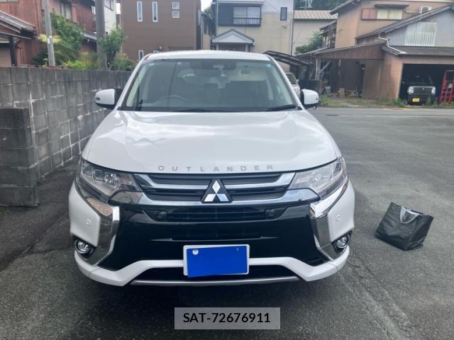 Mitsubishi OUTLANDER PHEV 2018-02 8101120-1