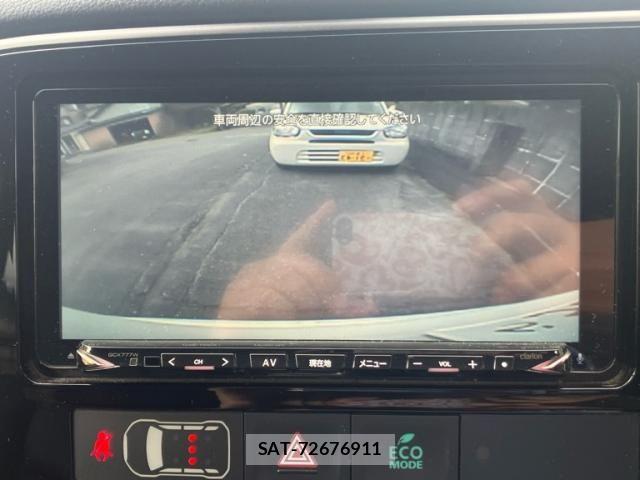 Mitsubishi OUTLANDER PHEV 2018-02 8101120-23