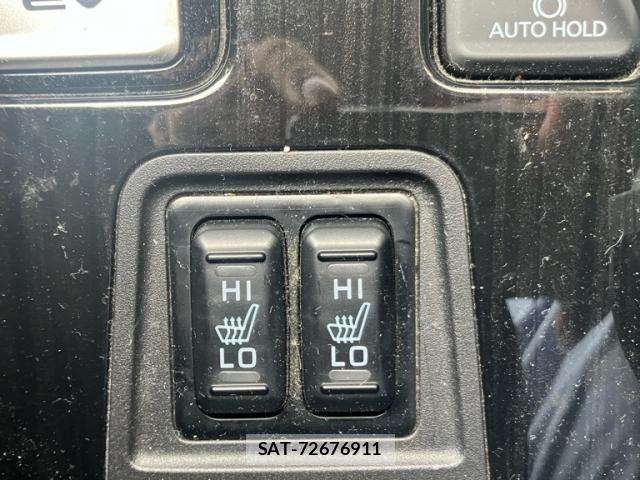 Mitsubishi OUTLANDER PHEV 2018-02 8101120-25