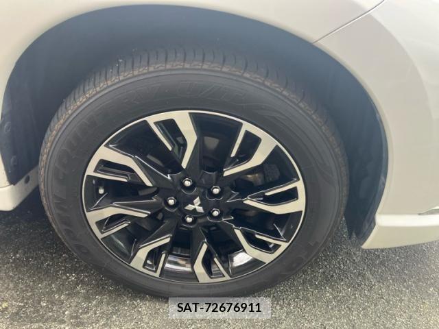 Mitsubishi OUTLANDER PHEV 2018-02 8101120-7