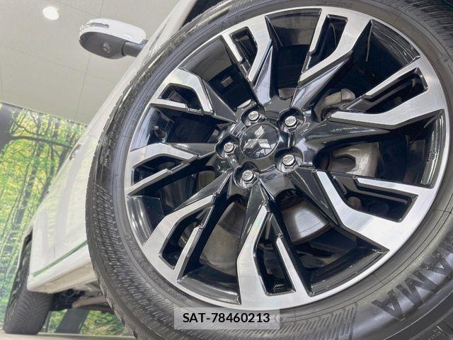 Mitsubishi OUTLANDER PHEV 2017-03 8101119-12