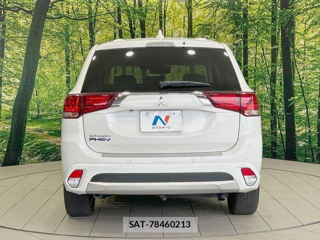 Mitsubishi OUTLANDER PHEV 2017-03 8101119-14