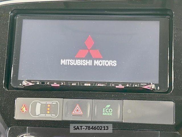 Mitsubishi OUTLANDER PHEV 2017-03 8101119-2