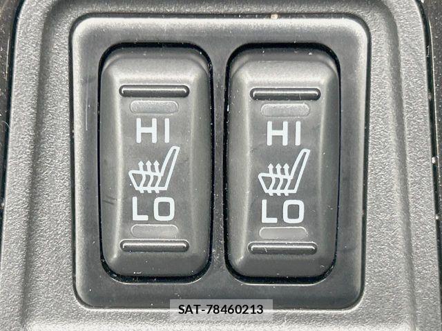 Mitsubishi OUTLANDER PHEV 2017-03 8101119-5