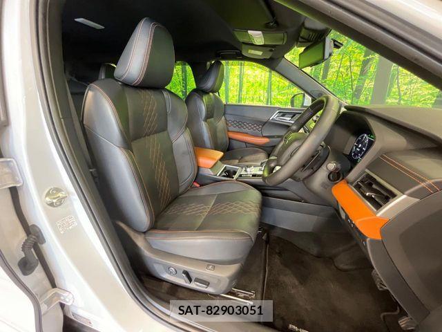 Mitsubishi OUTLANDER PHEV 2022-06 8131820-7