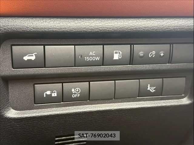 Mitsubishi OUTLANDER PHEV 2022-01 8131822-18