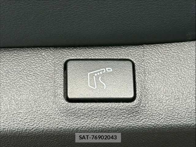 Mitsubishi OUTLANDER PHEV 2022-01 8131822-26