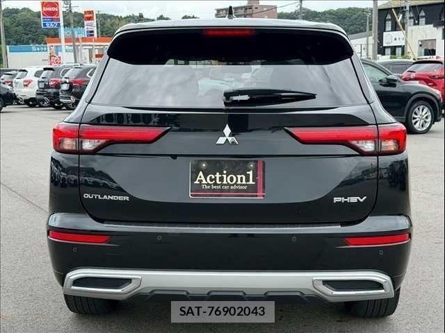 Mitsubishi OUTLANDER PHEV 2022-01 8131822-3