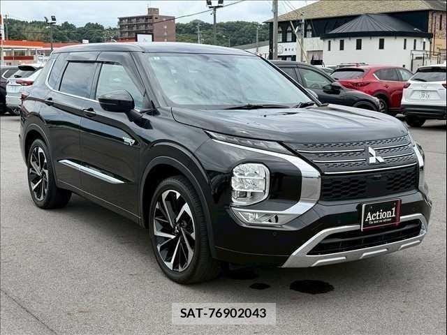 Mitsubishi OUTLANDER PHEV 2022-01 8131822-5