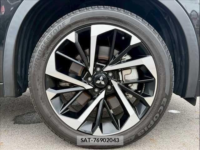 Mitsubishi OUTLANDER PHEV 2022-01 8131822-6