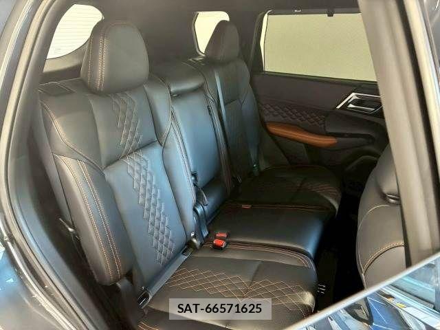 Mitsubishi OUTLANDER PHEV 2023-12 8146393-10