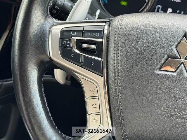 Mitsubishi OUTLANDER PHEV 2016-01 8146398-24
