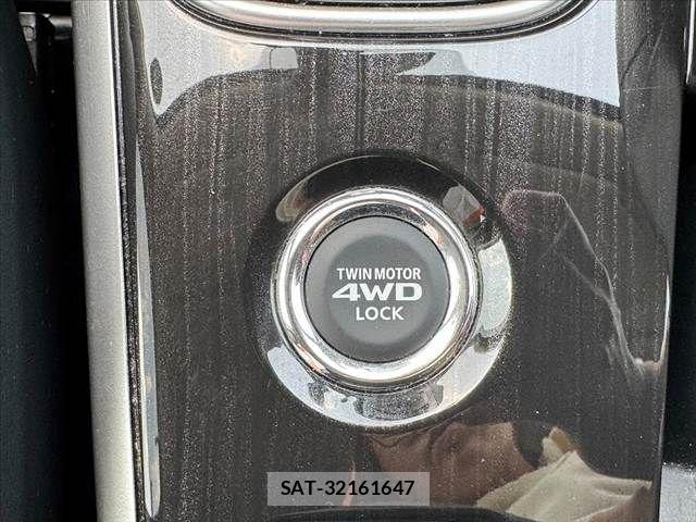 Mitsubishi OUTLANDER PHEV 2016-01 8146398-29