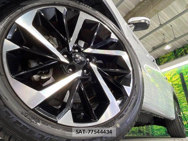Mitsubishi OUTLANDER PHEV 2022-07 8146396-12