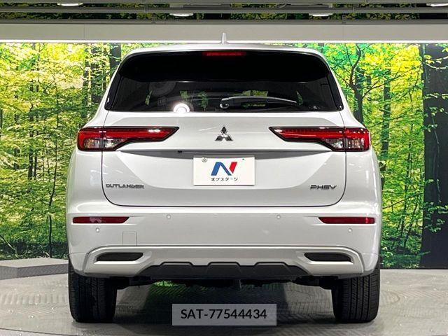 Mitsubishi OUTLANDER PHEV 2022-07 8146396-14
