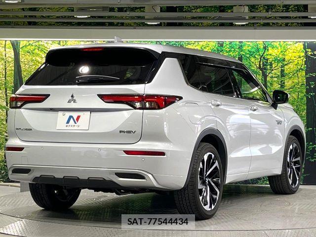 Mitsubishi OUTLANDER PHEV 2022-07 8146396-16
