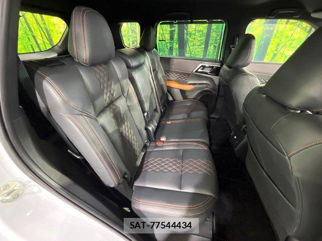 Mitsubishi OUTLANDER PHEV 2022-07 8146396-8
