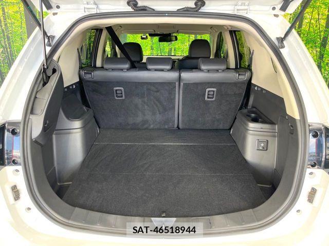 Mitsubishi OUTLANDER PHEV 2019-08 8146397-9