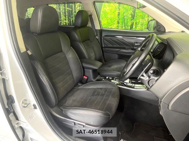 Mitsubishi OUTLANDER PHEV 2019-08 8146397-7