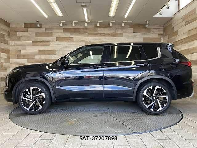 Mitsubishi OUTLANDER PHEV 2022-05 8146395-15