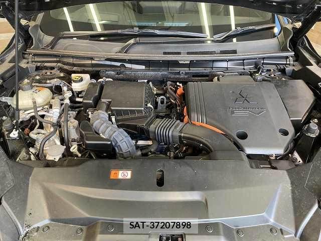 Mitsubishi OUTLANDER PHEV 2022-05 8146395-17