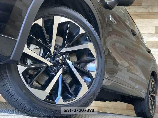 Mitsubishi OUTLANDER PHEV 2022-05 8146395-18