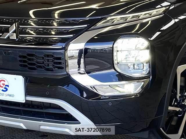 Mitsubishi OUTLANDER PHEV 2022-05 8146395-19