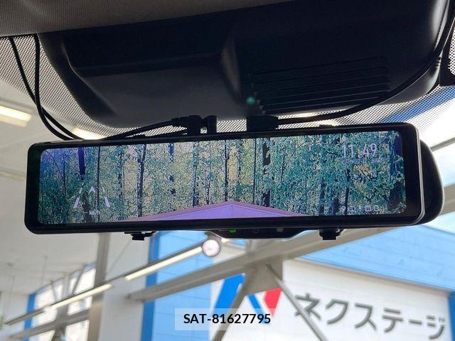 Mitsubishi OUTLANDER PHEV 2022-04 8158984-6