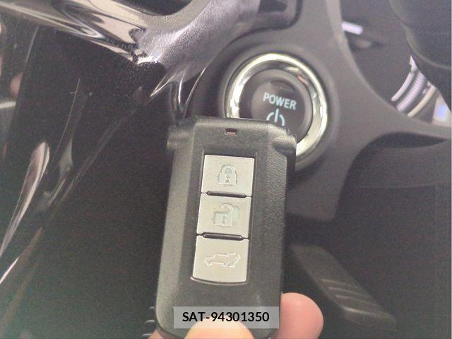 Mitsubishi OUTLANDER PHEV 2015-10 8158987-12