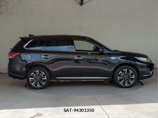Mitsubishi OUTLANDER PHEV 2015-10 8158987-17