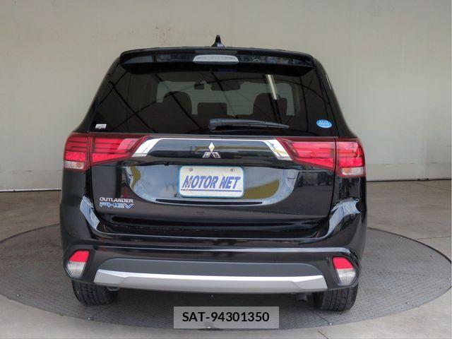 Mitsubishi OUTLANDER PHEV 2015-10 8158987-18