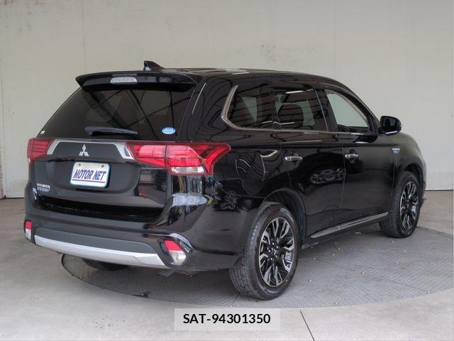 Mitsubishi OUTLANDER PHEV 2015-10 8158987-1