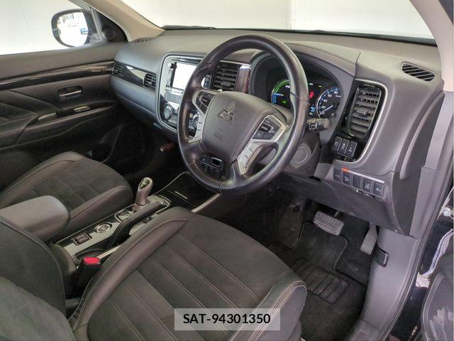 Mitsubishi OUTLANDER PHEV 2015-10 8158987-25