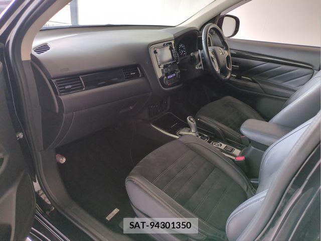 Mitsubishi OUTLANDER PHEV 2015-10 8158987-2