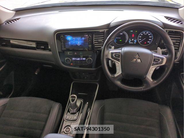 Mitsubishi OUTLANDER PHEV 2015-10 8158987-7