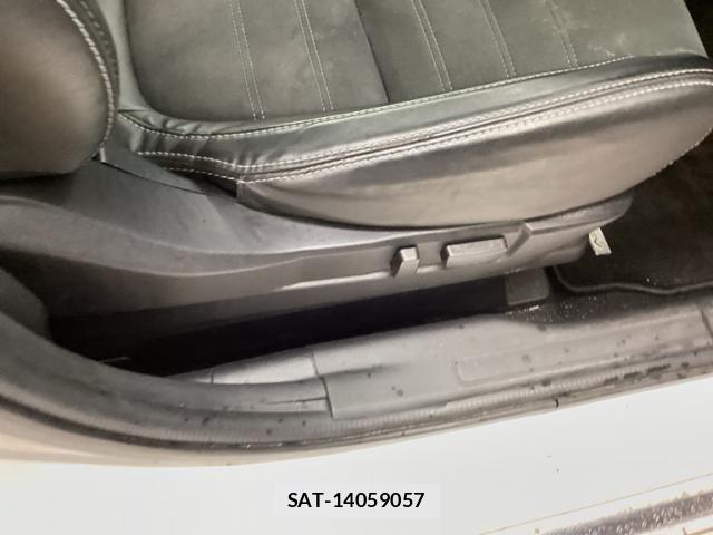 Mitsubishi OUTLANDER PHEV 2018-06 8158986-9