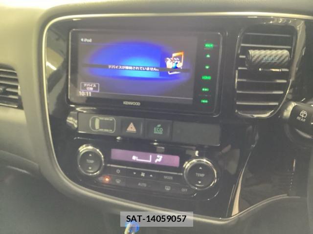 Mitsubishi OUTLANDER PHEV 2018-06 8158986-14