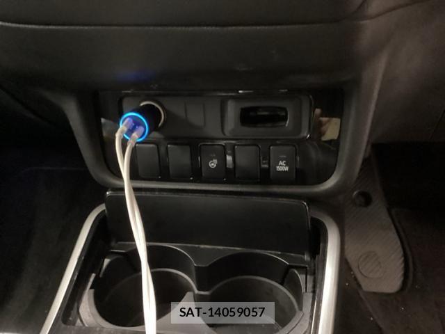 Mitsubishi OUTLANDER PHEV 2018-06 8158986-18