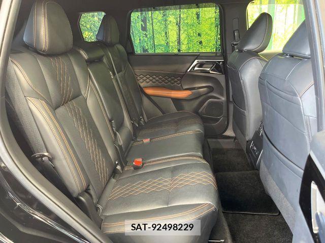Mitsubishi OUTLANDER PHEV 2022-01 8158983-11