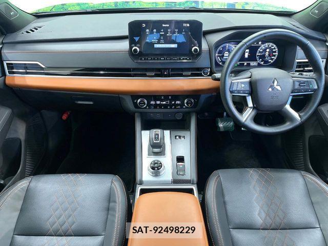 Mitsubishi OUTLANDER PHEV 2022-01 8158983-1