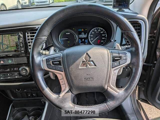 Mitsubishi OUTLANDER PHEV 2017-10 8158985-9
