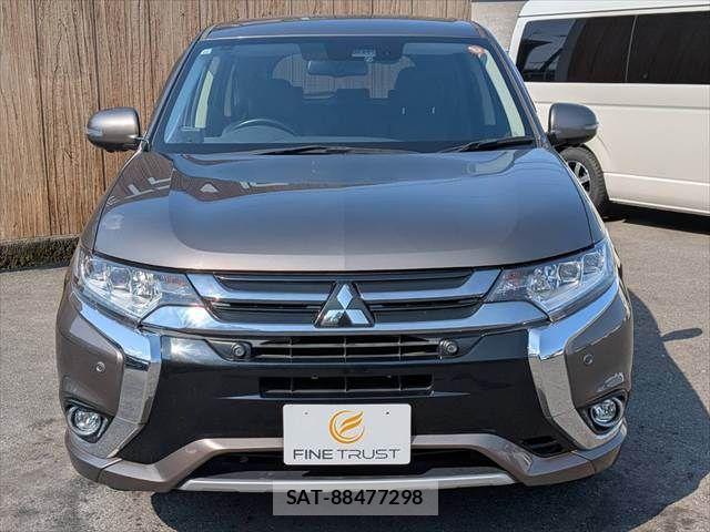 Mitsubishi OUTLANDER PHEV 2017-10 8158985-13