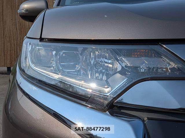 Mitsubishi OUTLANDER PHEV 2017-10 8158985-21